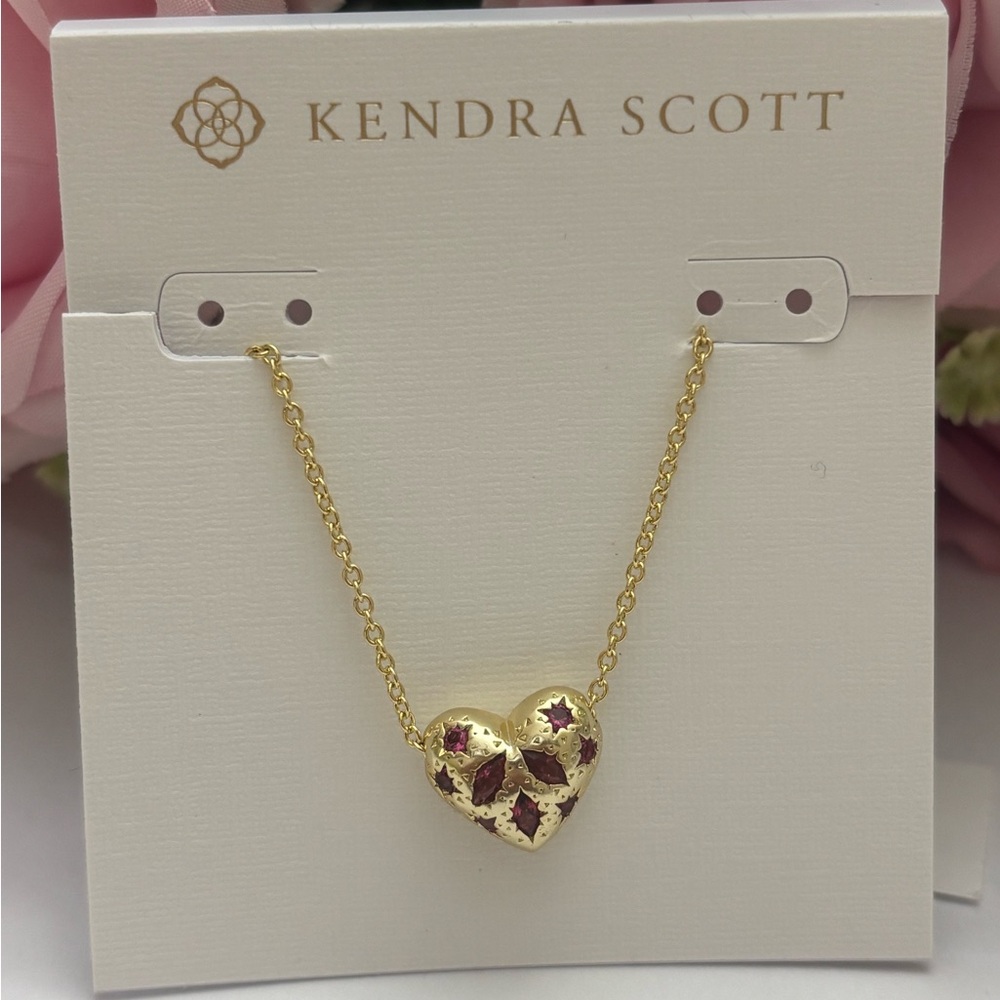 NWT Kendra Scott Holland Gold Heart necklace in pink Crystal